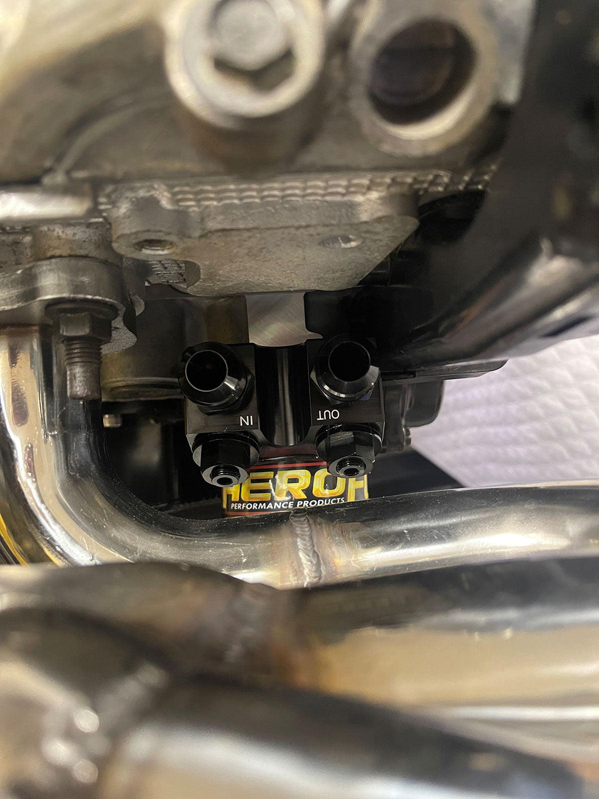 Aeroflow Subaru EJ Dual Port Sandwich & Oil Thermostat Adapter M20 Filter Thread With 4 x -10 ORB ports, 1/8" NPT Port