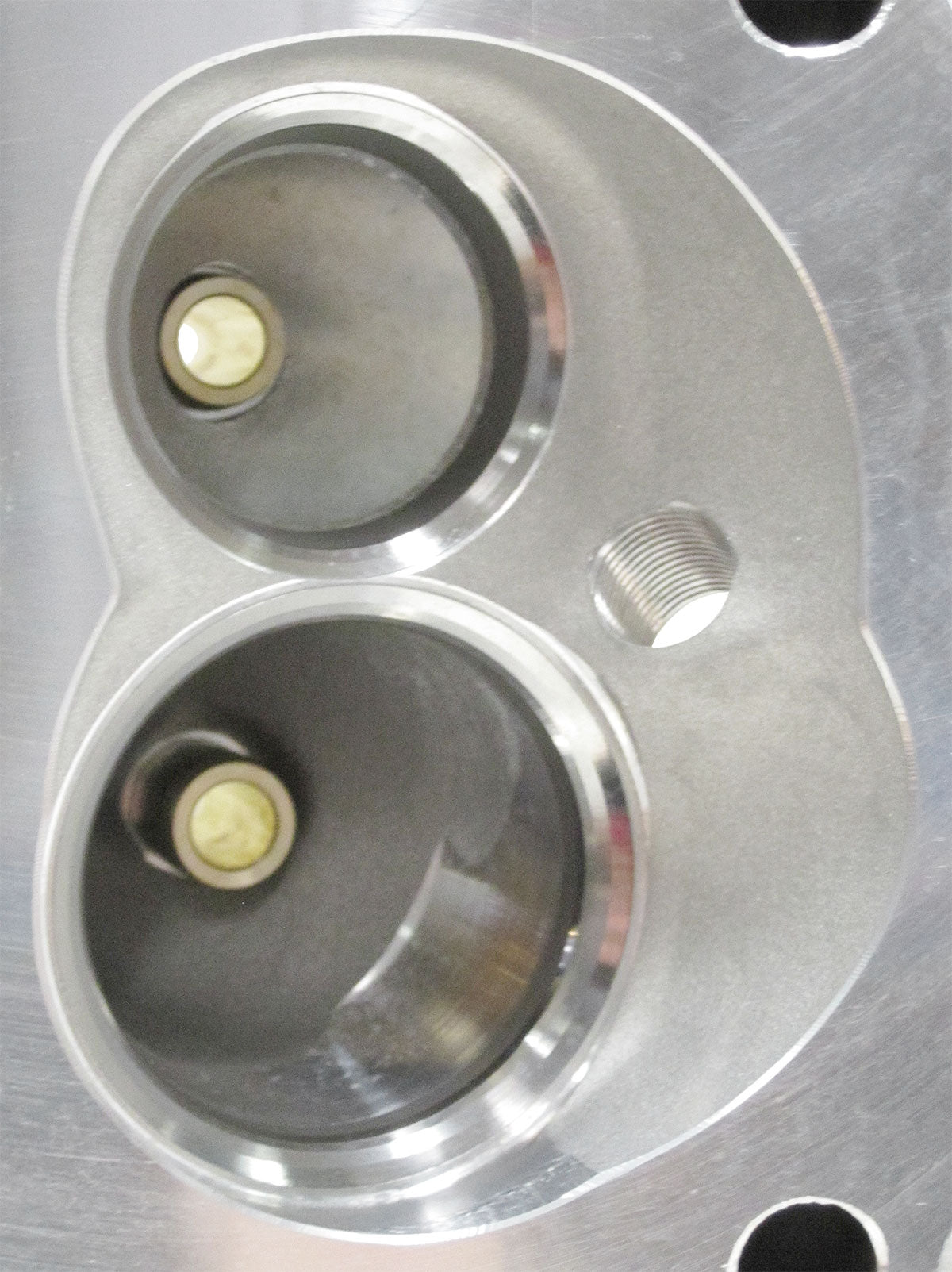 Aeroflow Bare Small Block Ford Windsor 289-351 175cc Aluminium Cylinder Heads with 61cc Chamber (Pair)   2.00" x 1.18" Intake Port, 1.32" x 1.27" Exhaust Port